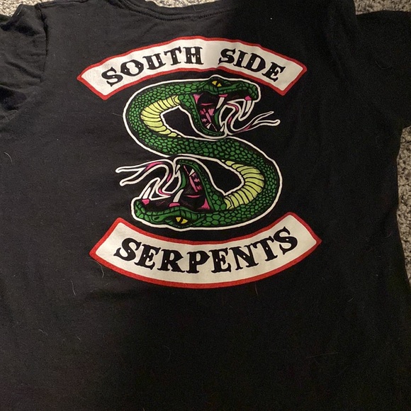 Riverdale shirt size large but fits like a medium - Picture 2 of 2